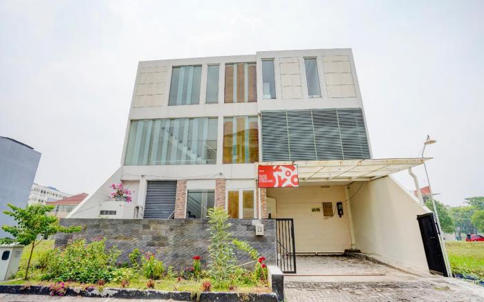 SUPER OYO 90606 Glass House Citraland