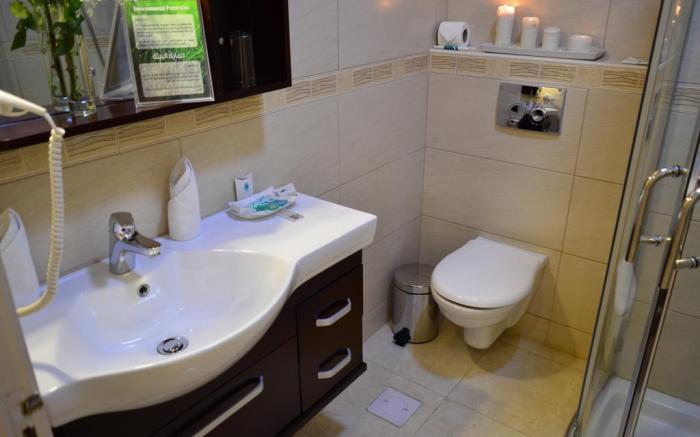 Comfort Hotel Suites