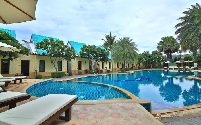 The Green Beach Resort