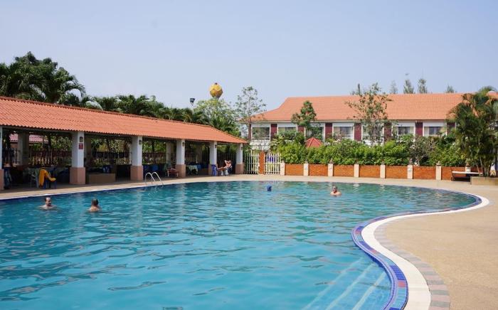 Homeland Resort