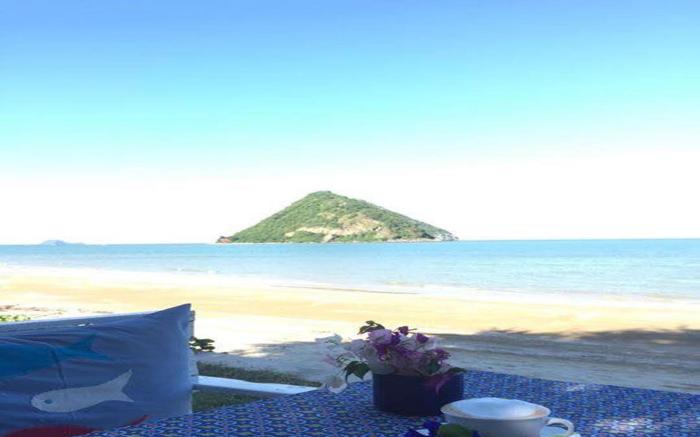 Brassiere Beach Hotel
