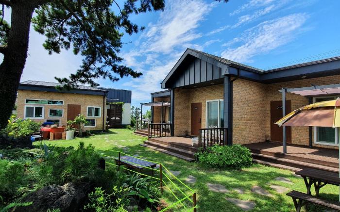 Wind Jeju Cafe & Pension