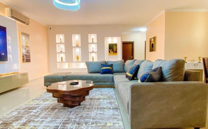 Premium 2 Bed Apartment with View - Mason