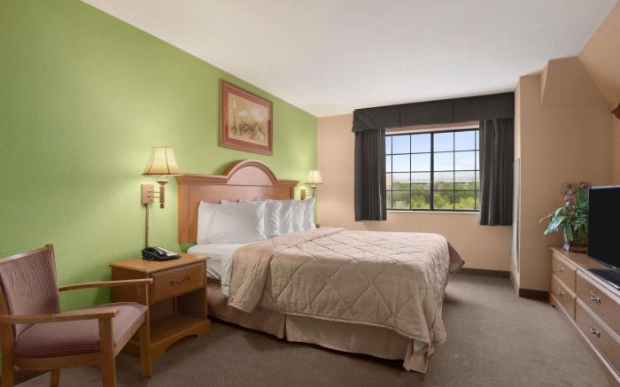Days Inn by Wyndham Suites San Antonio North/Stone Oak