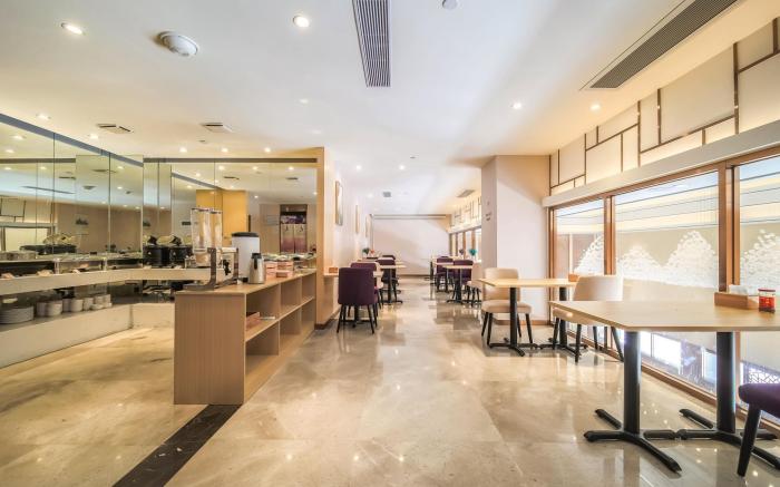 Lavande Hotel Heyuan High-speed Railway Station Country Garden
