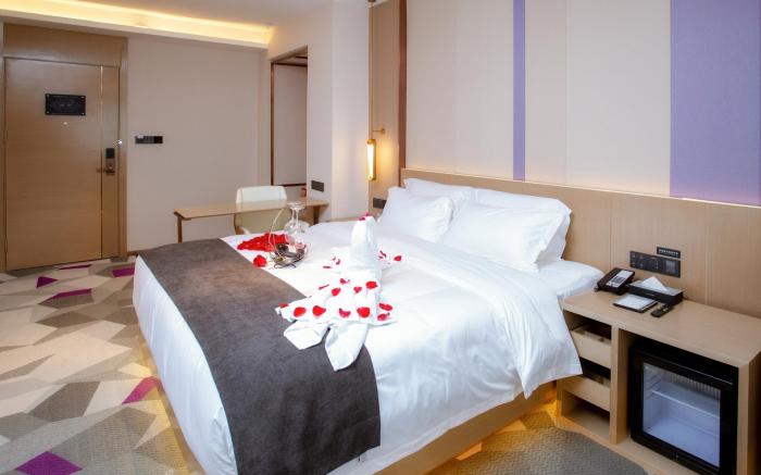 Lavande Hotel Nanchang West Station Guoti Center Metro Station