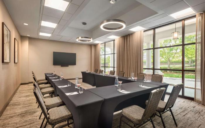 Embassy Suites by Hilton Atlanta Alpharetta