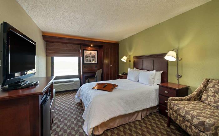 Hampton Inn by Hilton Baton Rouge-I-10 & College Dr.