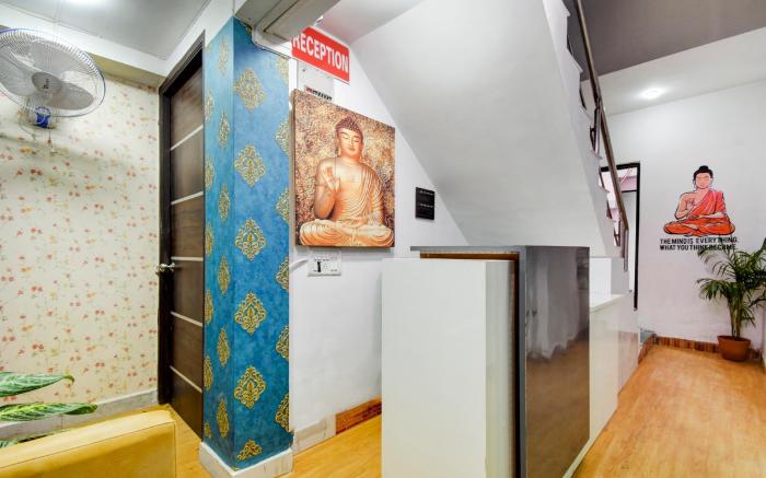 Hotel O Royal Regency Near Acropolis Mall