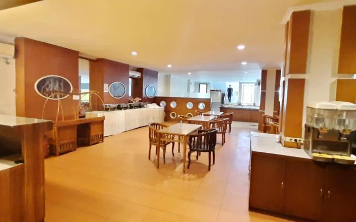 Alexander Hotel  Tegal