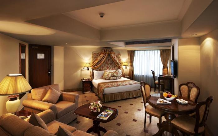 Hotel The Royal Plaza