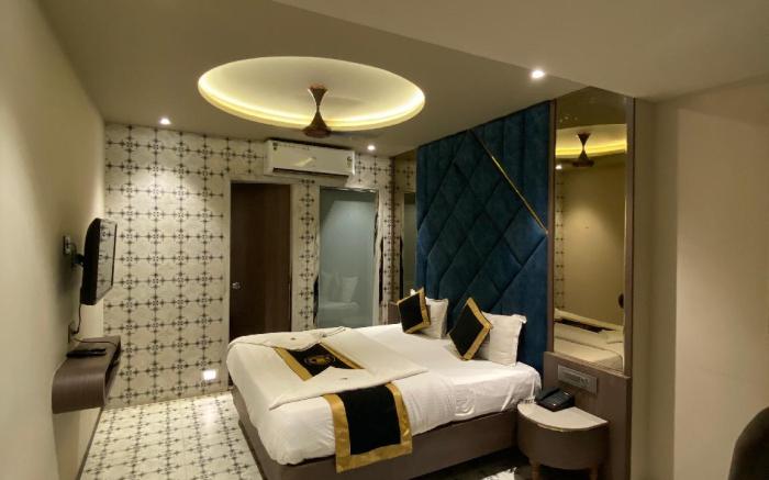 Hotel A R Residency