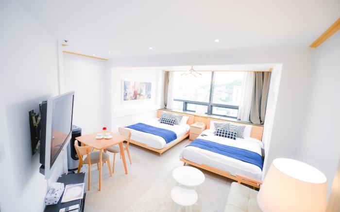 Willow House Hongdae