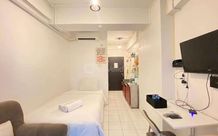 Cozy Studio Room at Grand Asia Afrika By Travelio