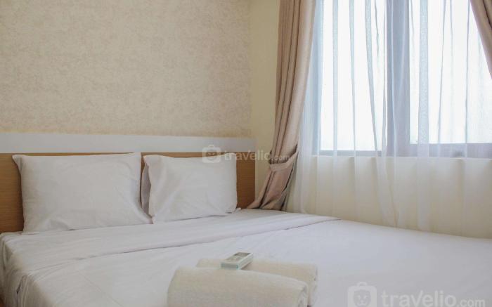Comfort Nice 2BR at Meikarta Apartment By Travelio