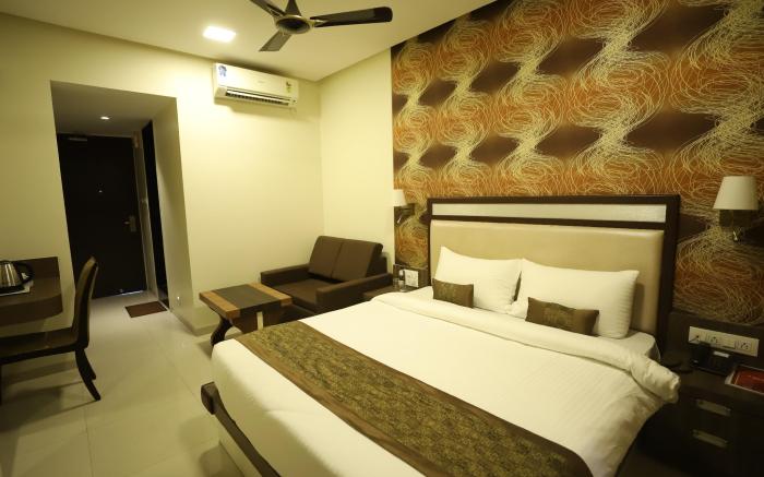 Hotel Seven Sky