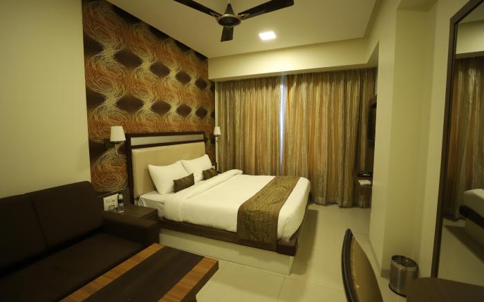 Hotel Seven Sky