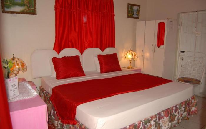 Pink Hibiscus Guest House