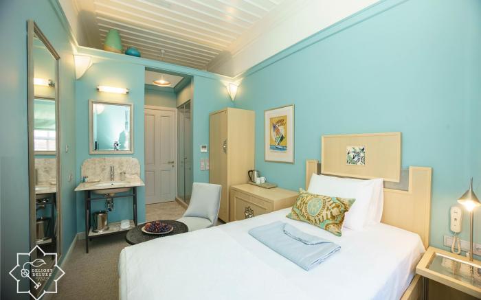 Delight Deluxe Boutique Hotel