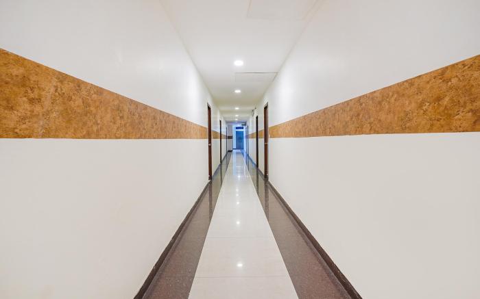 FabHotel Shreyas Inn - Kaikondrahalli Lake
