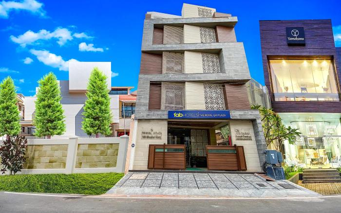 FabHotel Royal GM Plaza