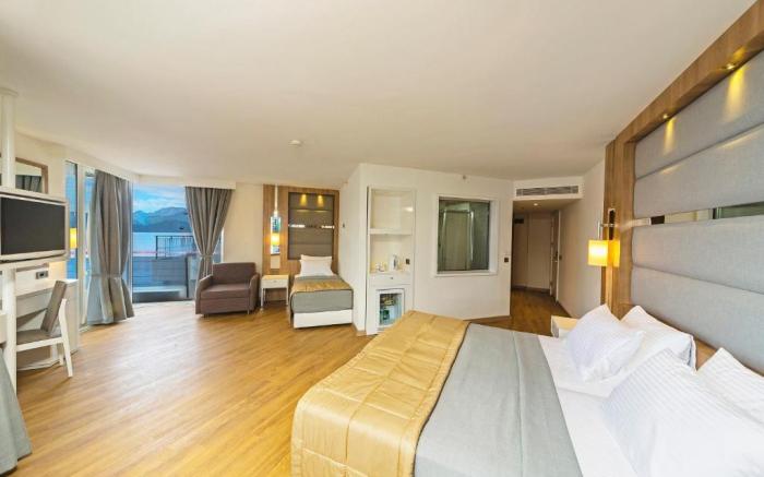 Poseidon Hotel - Adult Only