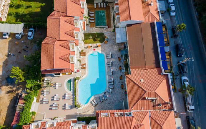Montebello Deluxe Hotel