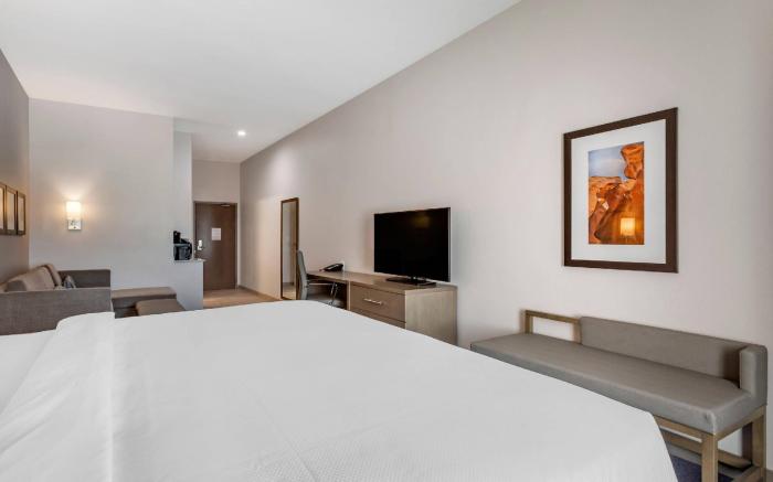 Comfort Suites Scottsdale Talking Stick Entertainment District