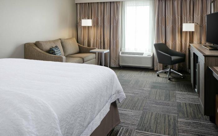 Hampton Inn & Suites Hudson