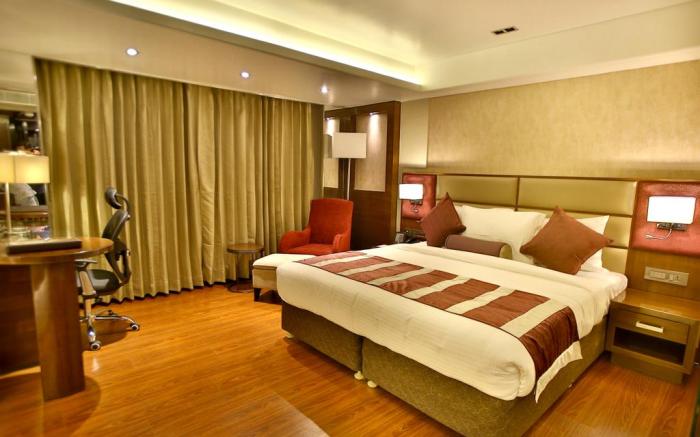 Regenta Central The Crystal Kanpur