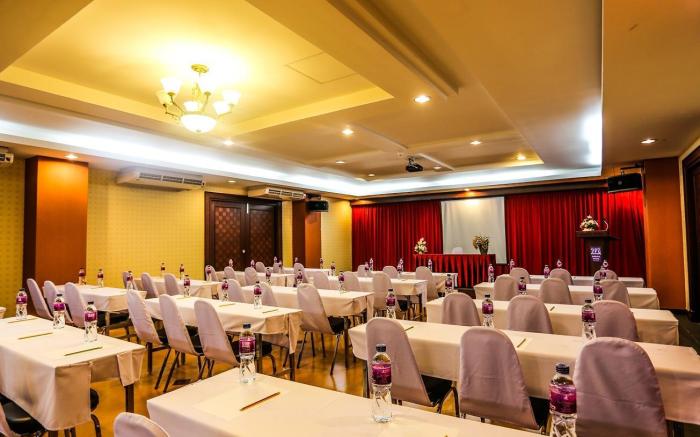Madina Hotel