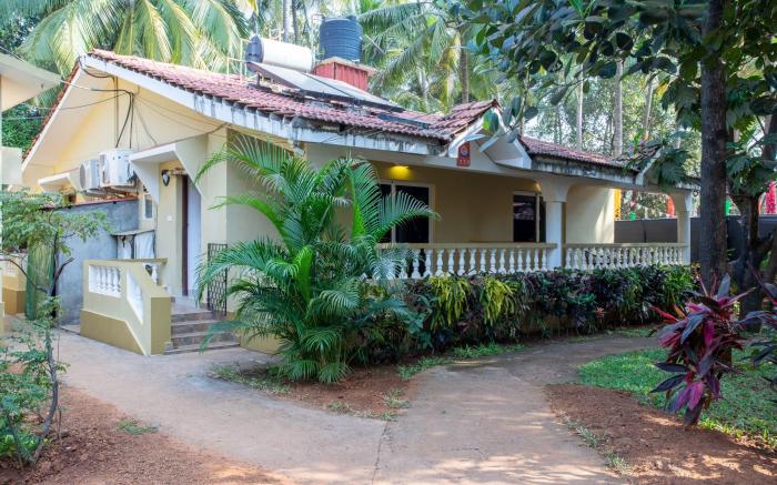 Hill Top Goa Lodge