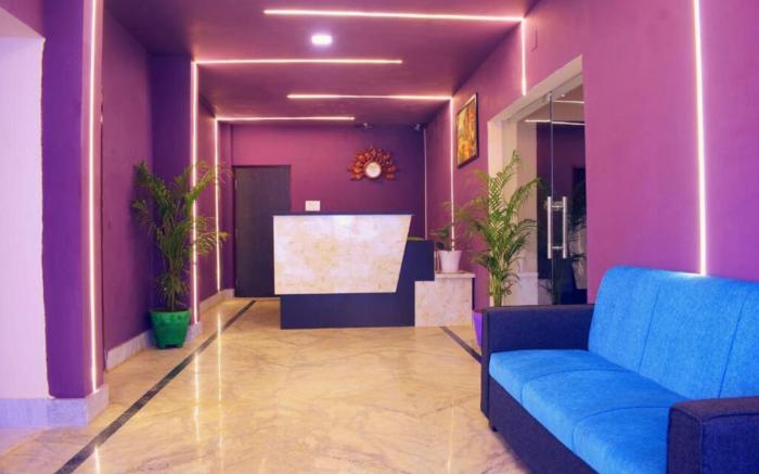 Goroomgo Luxury Star Inn Sum Hospital Bhubaneswar