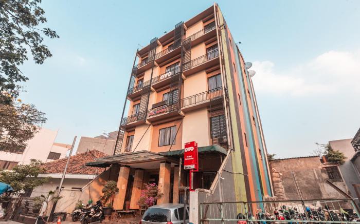 OYO 1737 Hotel Celvasha