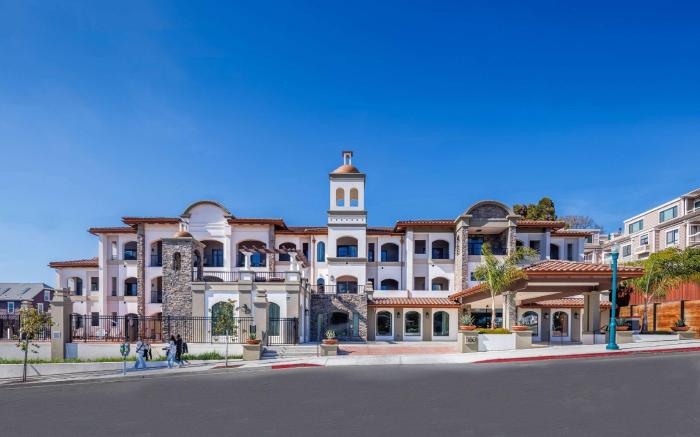 La Quinta Inn & Suites by Wyndham Santa Cruz