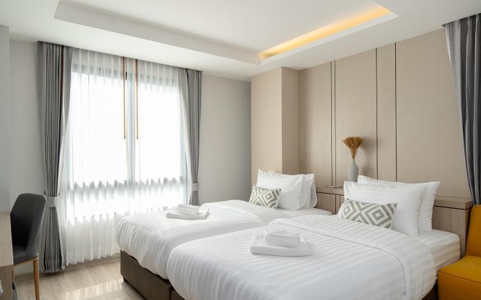 The Riski Hotel @ Bangphlat Station
