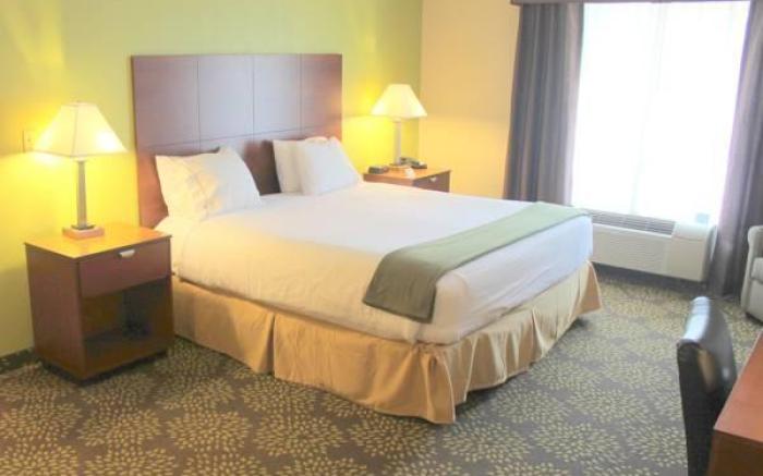 Holiday Inn Express Hotel & Suites Starkville By IHG