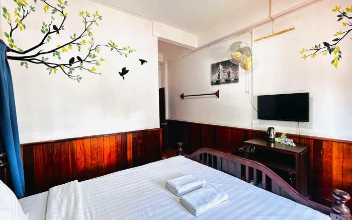 Domon Riverside Hotel