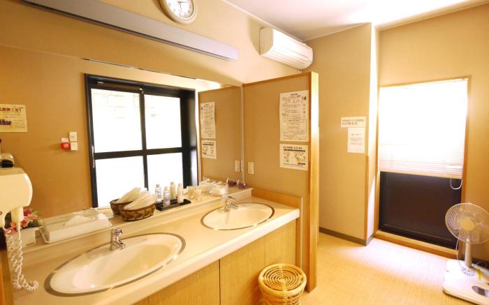 Hotel Route Inn Nagaizumi Numazu Inter 1