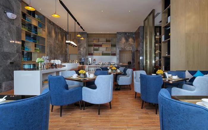Echarm Hotel Mile