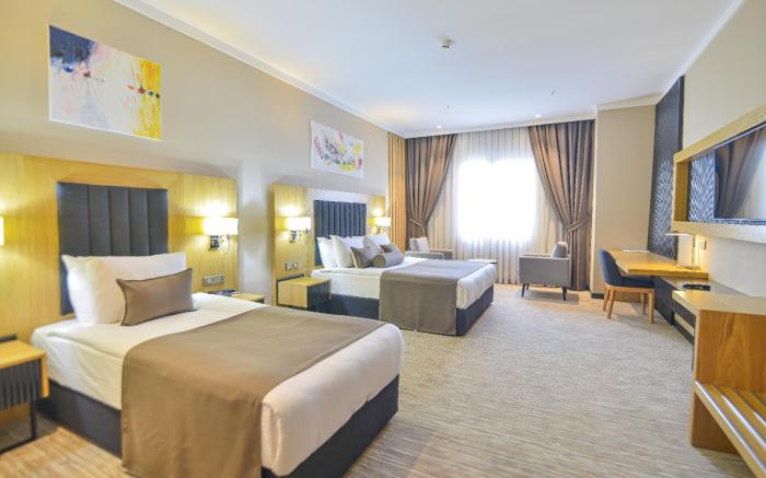 QUA COMFORT HOTEL