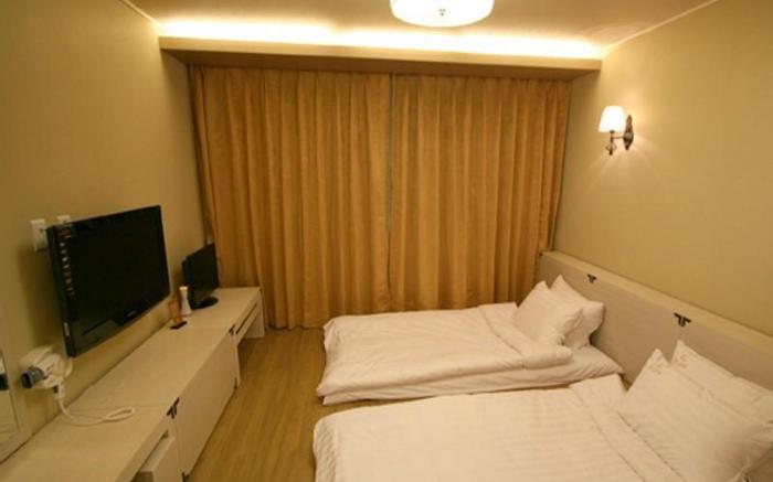 LS Tourist Hotel