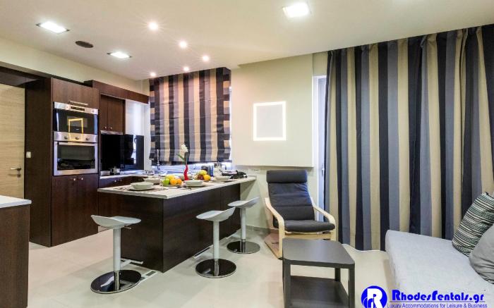 Rhodes Central Suite