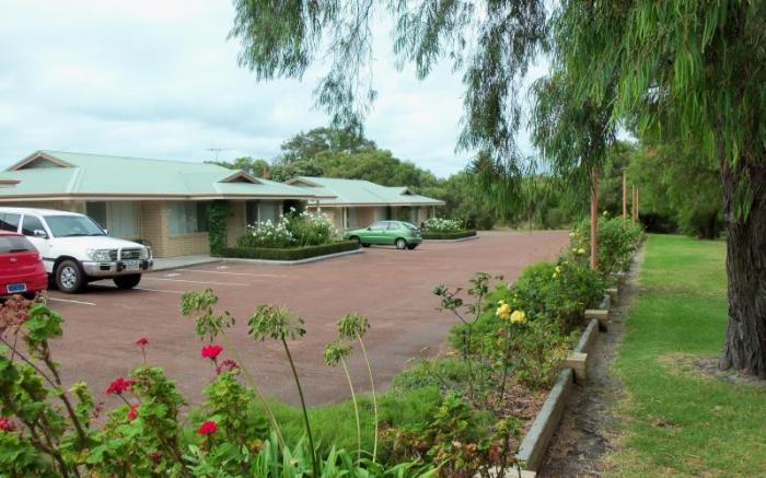 Emu Point Motel