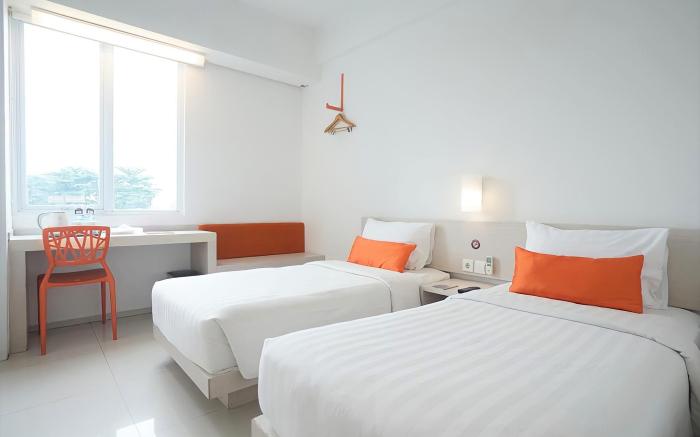 Hotel Algoritma by The Alts