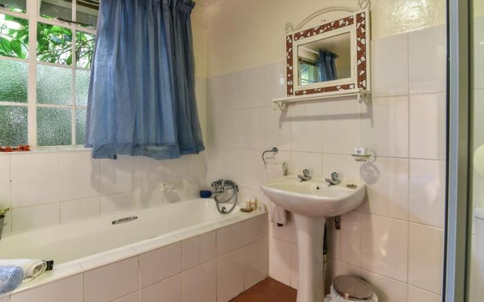 Rockfig Cottage for 2 people with wonderful private terrace in garden