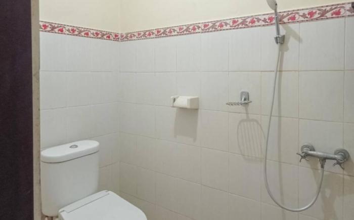 Hotel Mawar Sari Mitra RedDoorz