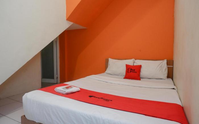 RedDoorz near Majapahit Semarang 2