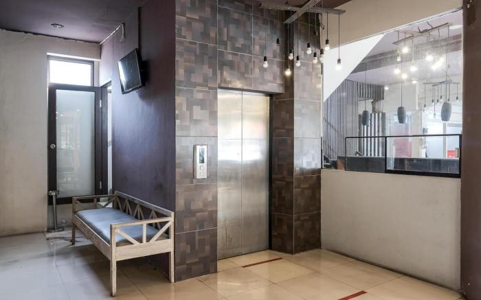 RedDoorz Plus @ Sunrise Hotel Sanur