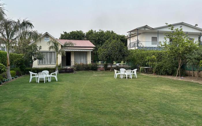 GoBravo 15 - 2BHK Farm with Pool & Garden Sector 135 Noida